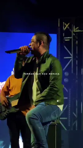 Pernahkah kau merasa… #unguband #hampahatiku #pashaungu #liriklagu #cliquers 