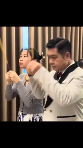 HOÀNG DUY HÙNG VÀ BẠN THÂN VIVU SÀI GÒN