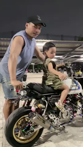 ความสุขของเด็กน้อย 🤍