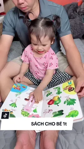 Sách bách khoa hình ảnh đầu tiên cho bé. Rất đang mua nha các mom #viral #mevabe #embedangyeu #sachhaychobe #sachbachkhoahinhanhdautienchobe 