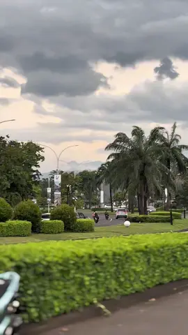 mendung belum tentu hujan kan😁 