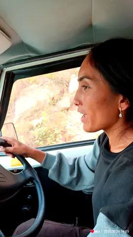 🧐. . . . . . . #creatorsearchinsight #fypシ #mausamkarkikhotang #mausamdrivingvideo #femaledriver 