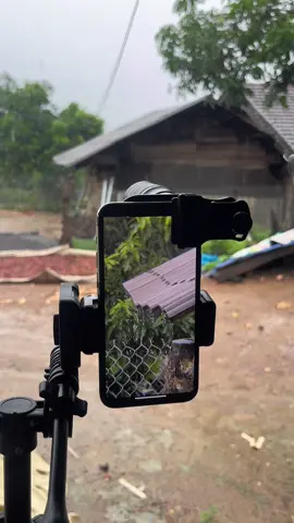 Những cơm mưa cuối năm. Lens 32x trên iphone 11pro #tiktok #lens #xuhuongtiktok 