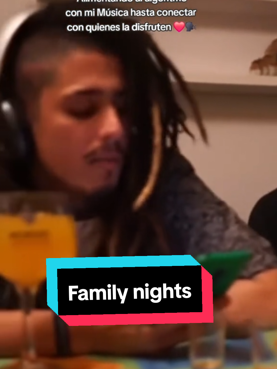 la musica y el viaje del artista tienen tanto por contar que no se ve.... #fyp #reggae #artistaindependiente #iceberg #cantante 