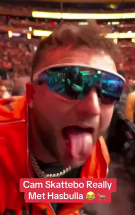 What an unexpected crossover 😂 (Via: mikehermalyn/IG) #UFC #camskattebo #khabib #hasbulla #nfl 