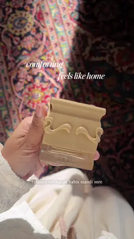 currently obsessed with this scent 🤍 unexpected bgt wangi cajuput bisa jadi semewah ini dan super comforting! you win. again. @SAFF & Co.  #fyp #saffnco #raenira #reviewparfum #parfumviral 