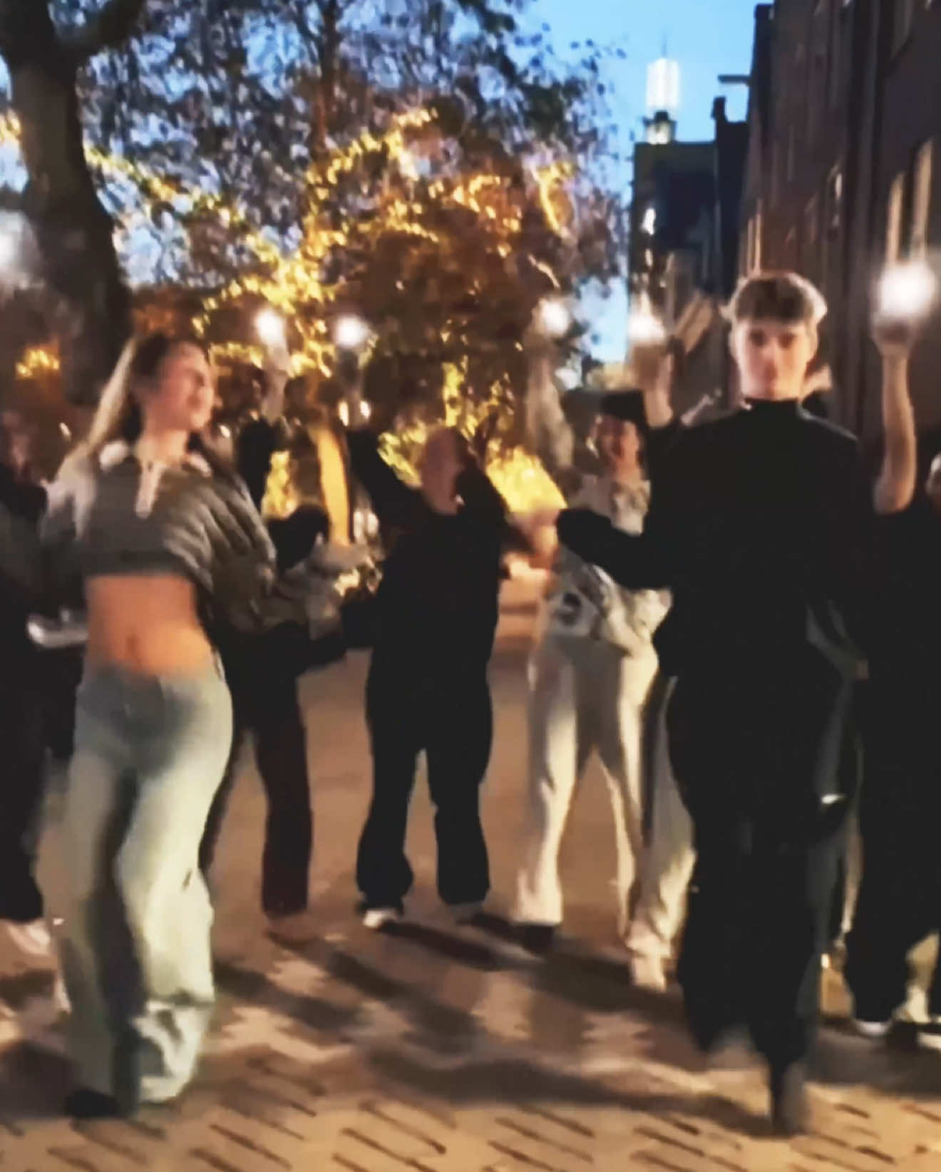 get licked @Zara Larsson @juliascoster #juliacoster #zaralarsson #lushlife #zaralarssonlive #fyp 