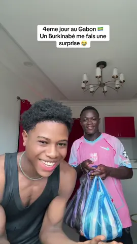 Un cœur d’ange merci le Burkina🇧🇫🙏🏻😮‍💨#loïc_adams #noviolence #gabontiktok🇬🇦 #thispagedoesnotsupportviolence #justforfun 