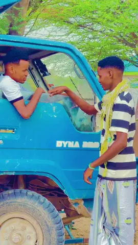 Gariiga hakadiciina 🤣🤣👋👻#nairobitiktokers🇰🇪 #habadweeye🥰 #dadaabtiktokers #garissatiktokers💢🥰💖💥💦 @man like palmer ⚽️ @Queen sabna @xabib___ model ☆🐐 @ZIZEY🇬🇧♡°🇺🇸 @SIHAM CADEY 💍❤️👸 