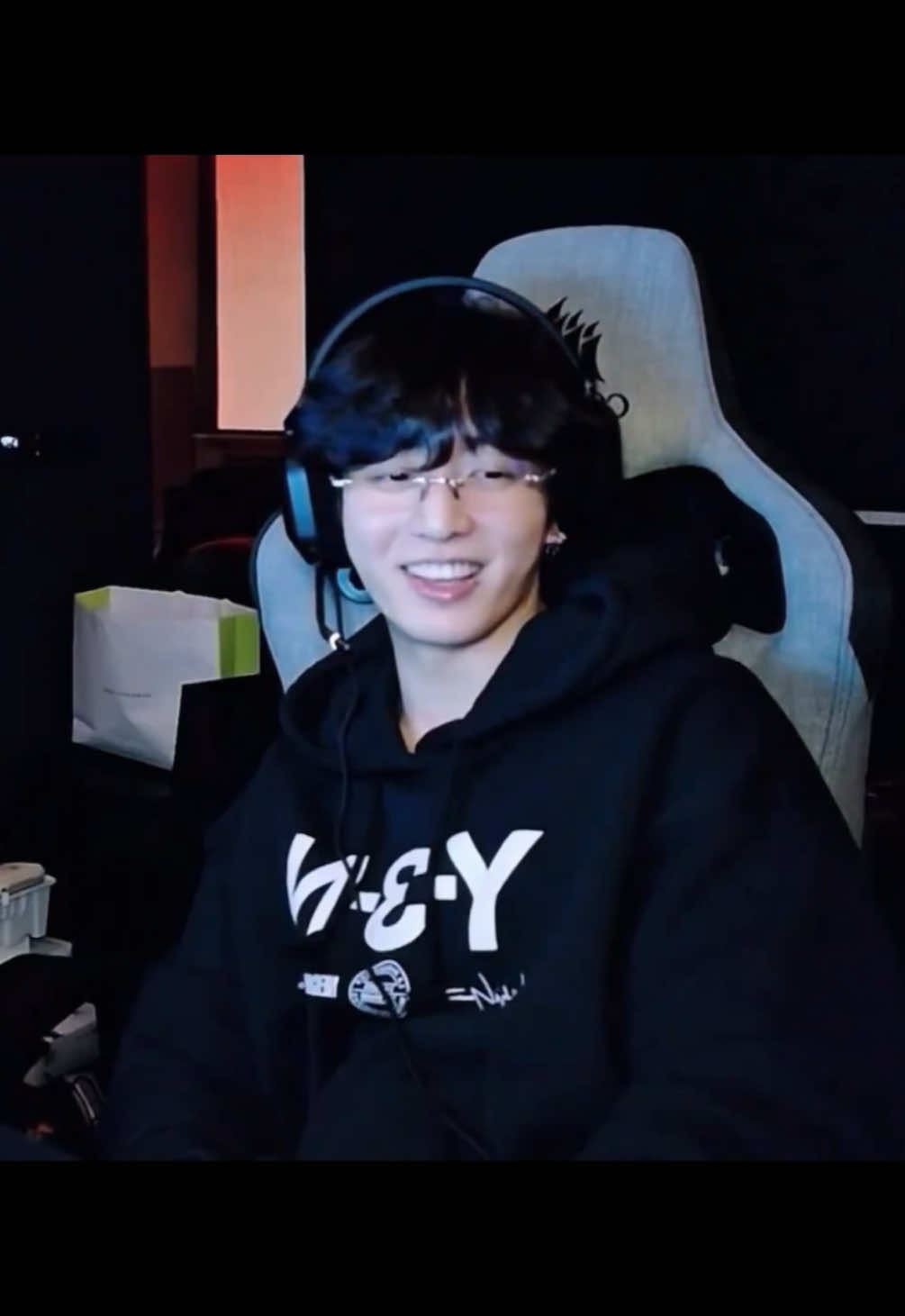 #JUNGKOOK - ele parece um melhor amigo que você nunca vai conseguir algo a mais que amizade. | #bts #foryou #jk  🚨TEM POV NO PERFIL! 