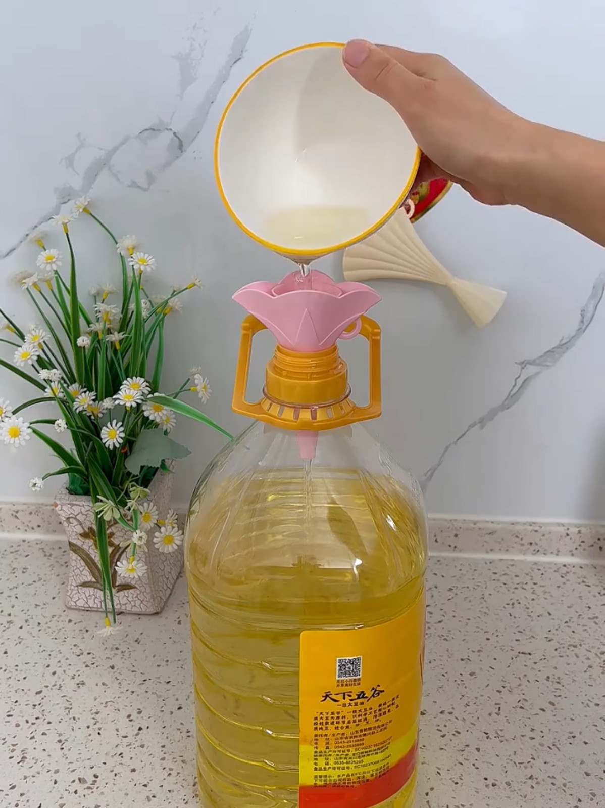 Phễu silicon gấp gọn #dogiadung #reviewdogiadung #xh #giadungtoanquocc #pheusilicon 