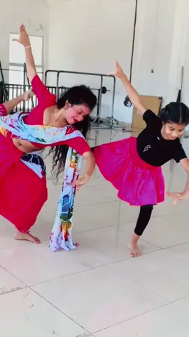 Achini upeksha dancing academy ♥️#achiniupekshadancing#flypシ#viral#trending#foryoupage 