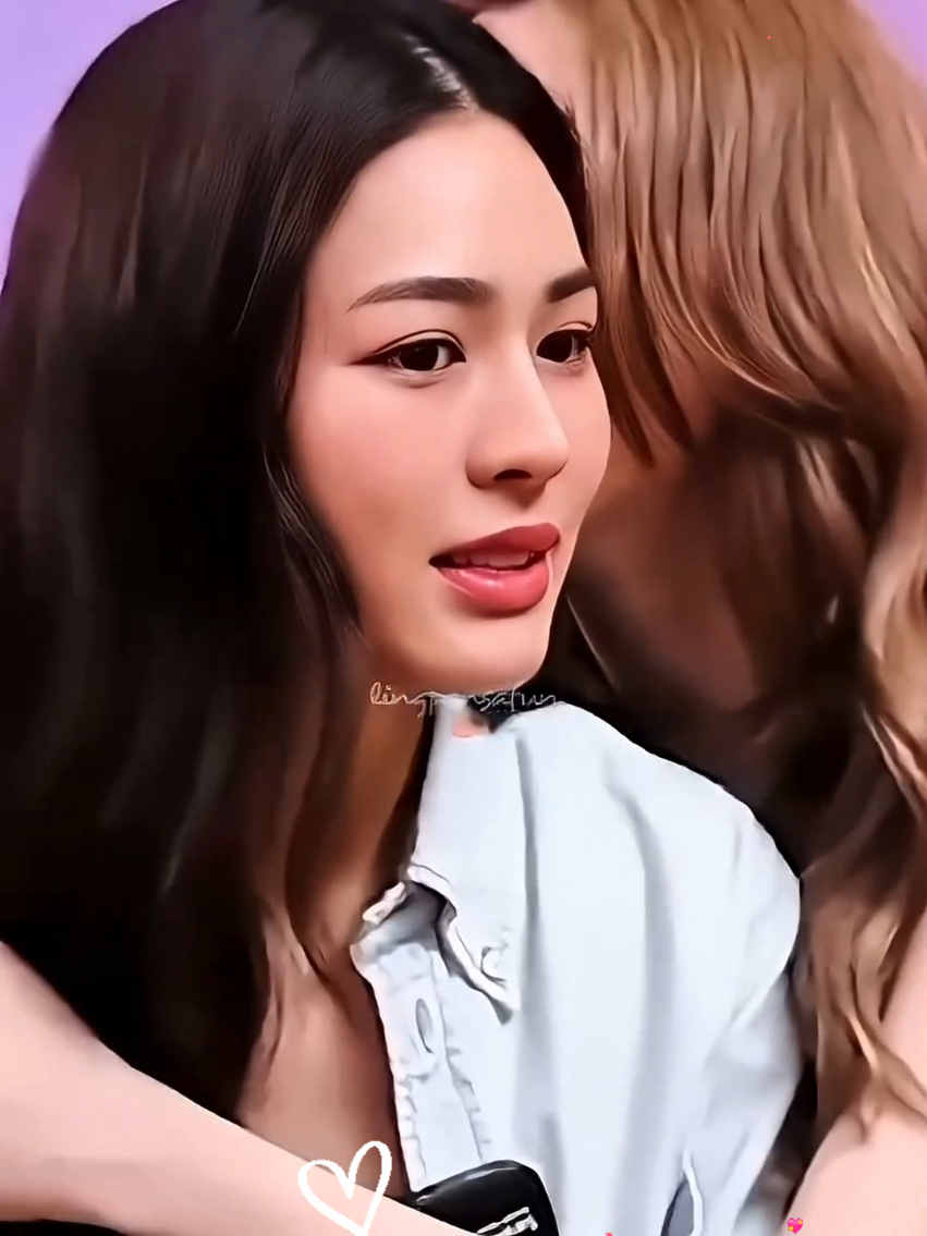 ย้อนหลังก็ฟิน💜🩷🩵วันๆดูแต่ #หลิงออม  การพักผ่อนที่ดีที่สุดสำหรับวันหยุด😽😎#linglingkwong #ormkornnaphat #00k #lingorm 