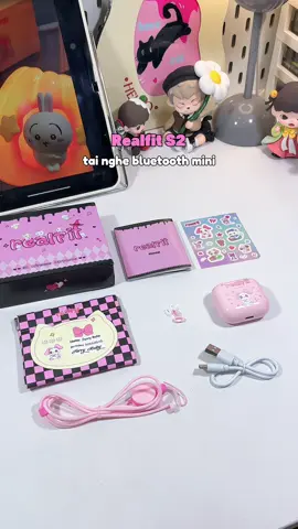 Nghe nhạc siu hay mà giao diện còn siu dễ thương ✨ #tainghe #tainghebluetooth #tainghekhongday #realfit #viral 
