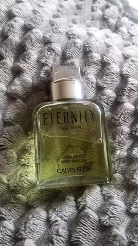 less than 12 squiddddd BARGIN!!!!!! 🎅🤶🧑‍🎄 #linkbelow⤵️⤵️⤵️  #aftershave  #fyp  #tiktokshop  #ck 