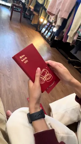 Sắm lì xì dần thui cả nhà. Mẫu xinh mà ưng cái màu gì đâu á 🥰🥰🥰 🧧🧧🧧#ptthang #lixi #tet 