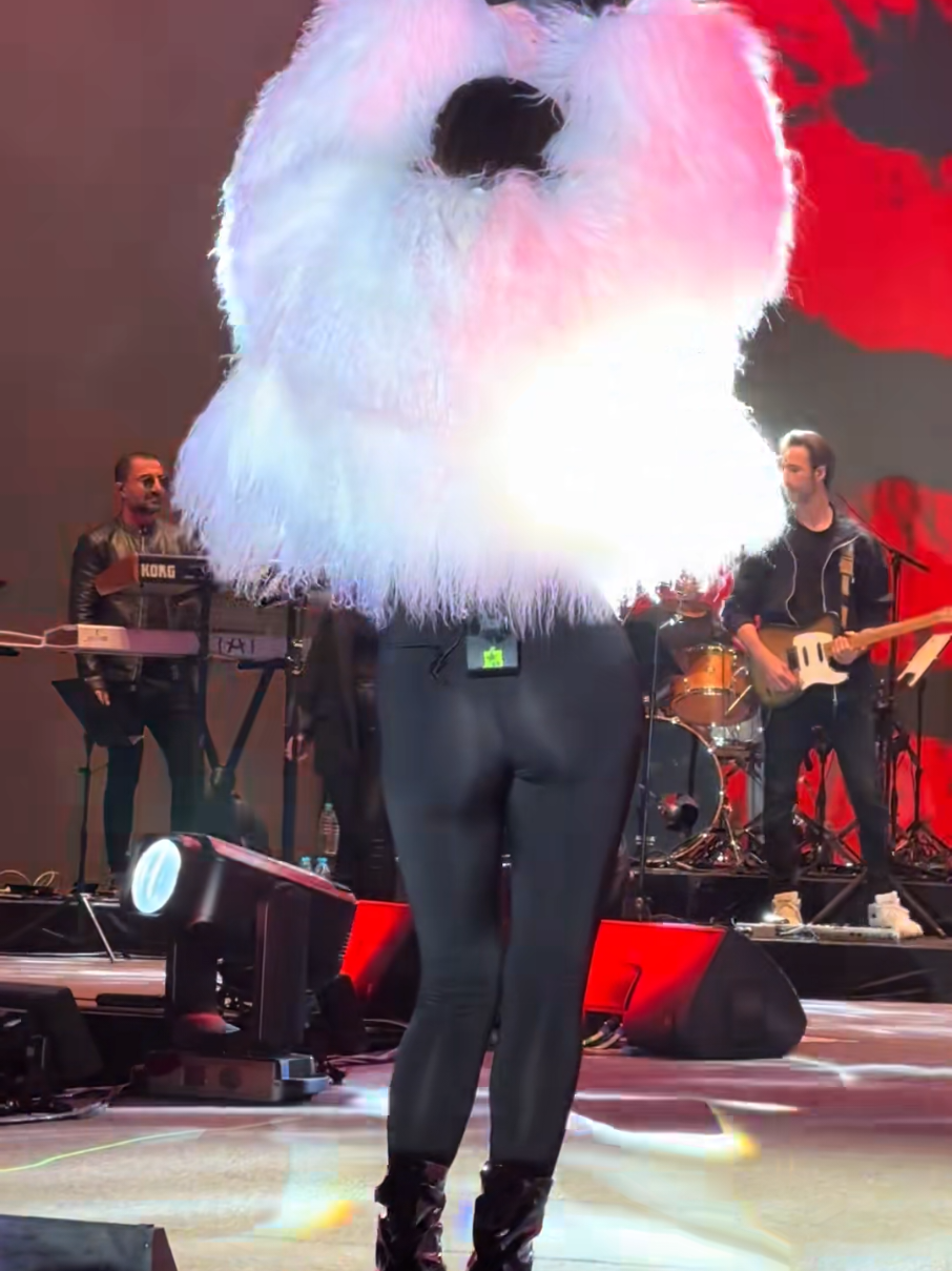 Öp öp öp💋 @simge 🔥🫦 #simgesağın #kesfet #kesfetteyiz #tiktokviral #kesfetbeniöneçıkart 