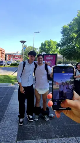 Volvimos 🥵 #humor #broma #calle 