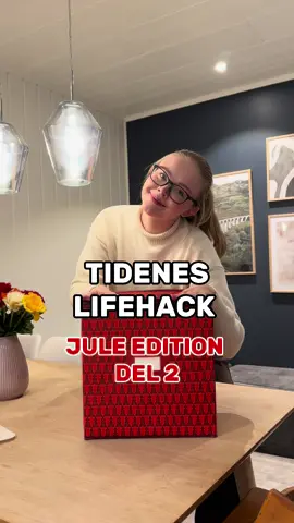 #dennedagen jeg delte denne videoen i fjor med det jeg mente var et av de mest geniale lifehackene for julepynten, og den er jo like aktuell å dele i år🎄🎅🏻 #LifeHack #juletiktok #voksenlivet #tiktoknorge 
