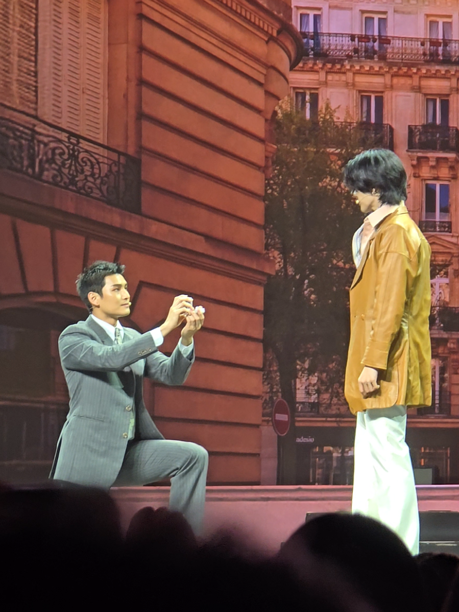 Paris in rain, Paris in love☔️ อีกด้านหนึ่งของดวงจันทร์ ตฤณขอธันวาแต่งงานที่ปารีส🌙💍✨ #ShineBKKFancon #ShineFancon #mileapo