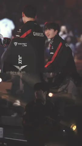 Minhyung chắc chắn sẽ đáp lại SP đầu tiên của mình mà #gumayusi #keria #t1 #guke 