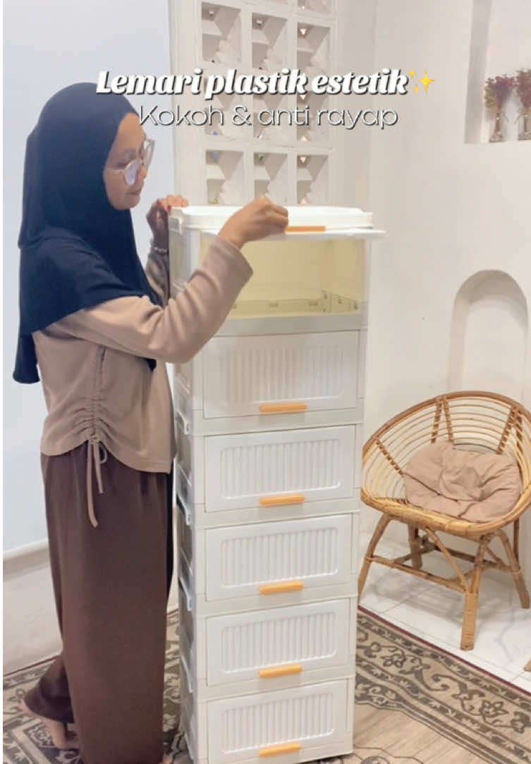 Gak tau deh ini lemari yg kebarapa, hobi banget beli lemari plastik serbaguna ini. Selain estetik bikin barang2 dirumah tertata rapi ✨ #fyp #SiPalingAffiliate #lemariestetik #homeliving 