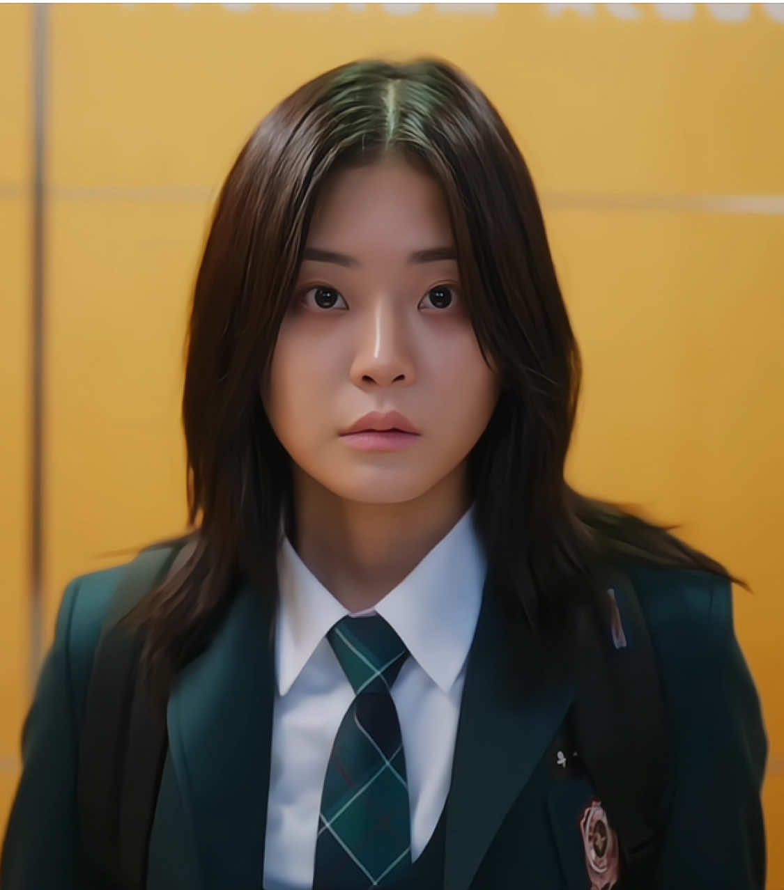 found you in the crowd💙💛 #friendlyrivalry #hyeri #chungsubin #fyp  | long time no see~ hehew, dianuin nggk yh sma tiktok🦦🦦