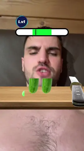 Сергей inkmate0 Шевченко и Дмитрий zibert1715 Березняк проверяют свою реакцию в интересной маске с огурцами. Мы очень любим огурцы и поэтому нарезаем их для вас. Потом пойдем играть в cs2 и battlefield 6