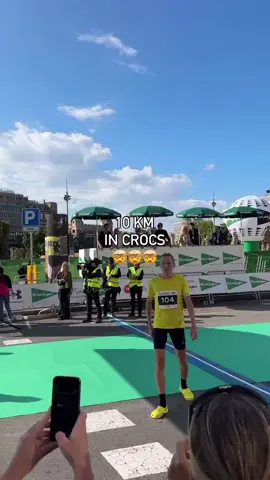 10K - 31mins using crocs 🤯 #Running #pace2 #viralvideo #crocs #fyp  ig : @i.yadgarov 