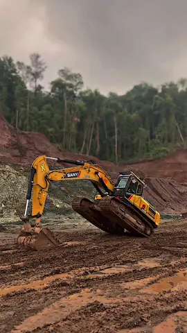 kita kasih gaya bebas buat orang yang ga suka kita bebas🤙😝#operatormuda #operator_excavator #kulitambang #4u #xybca 