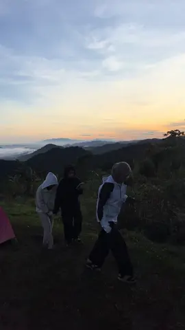 Lapor ketua cuaca lagi hujan terus❗️ #puncakpeuyeum 