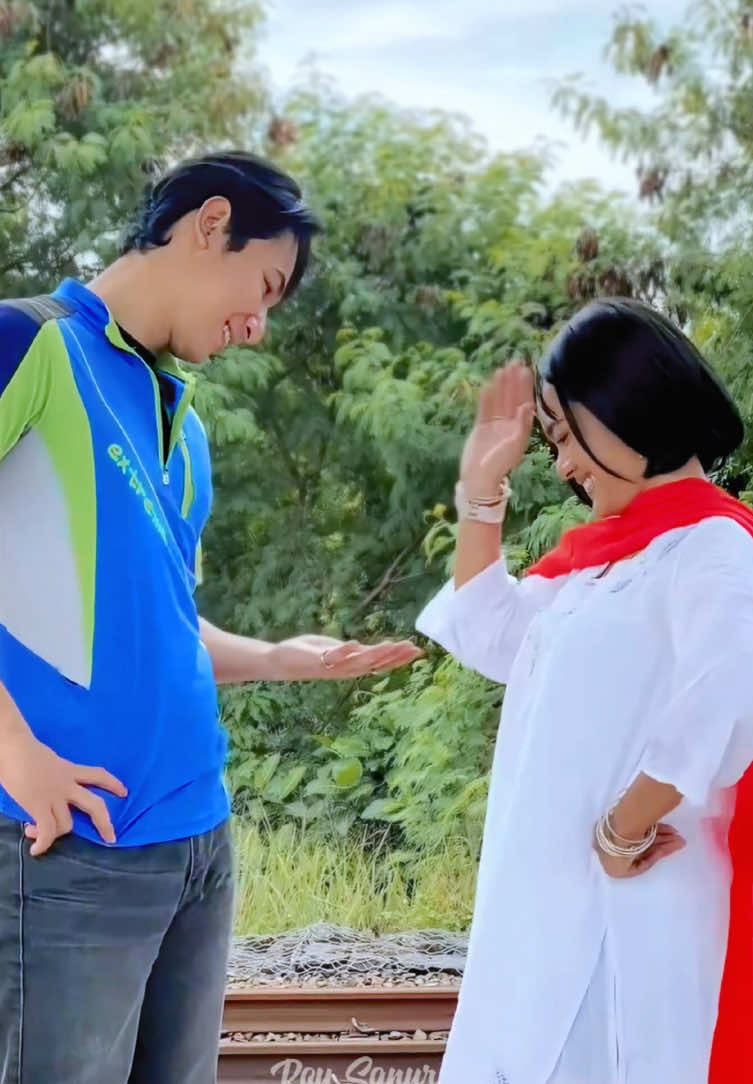 Membalas @Titik Doang kita buat gak ada Tina nya, biar mereka bahagia terus 🥲 @Nastasiashop99  #kuchkuchhotahai #rahulanjali #bollywood #parodiindia #roysanur 