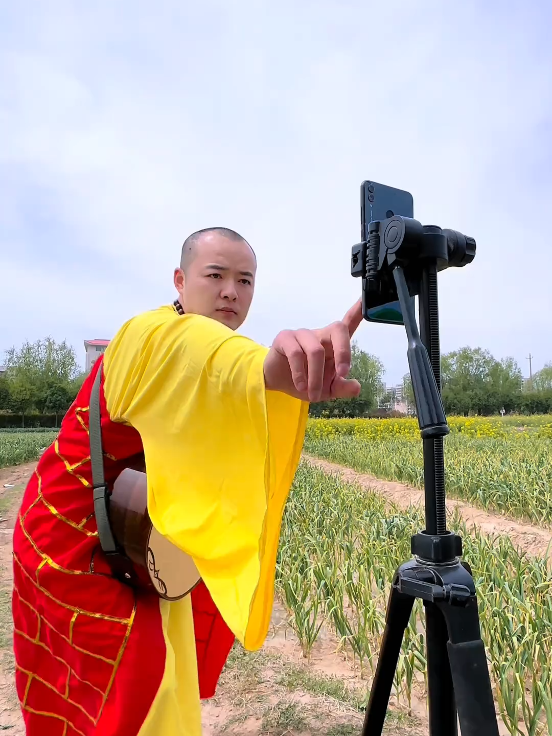 7493464178770890047手机都不能丢，怎能丢下女王呀。