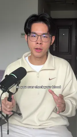 Here’s what your period blood tells you about your health:  Blood clots are a sign that there is cold in your body, causing the blood to coagulate. In Chinese medicine, checking for blood clots is a good practice because your period is like your monthly health report. Once you check it, you’ll know how your body has been for the past month. If you have any questions, leave a comment, and I’ll get back to you❤️ #tcm #chinesemedicine #tcmbycheehee #period #menstrualhealth 