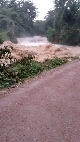 Creciente de río Guayabamba #viral #fyp #pyf #paratiiiiiiiiiiiiiiiiiiiiiiiiiiiiiii #ecuador 