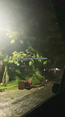 hehe #foryoupage #fyp #fy #rain 