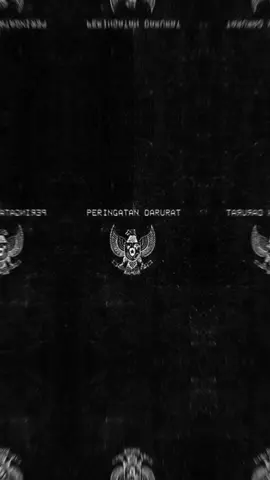 Peringatan Darurat 🚨🚨🚨 Komisi III DPR RI dan Pemerintah telah menyetujui Rancangan Undang-Undang Kitab Undang-Undang Hukum Acara Pidana (RUU KUHAP) untuk dibawa ke Sidang Paripurna DPR yang rencananya akan digelar Selasa pekan depan (18/11) untuk disahkan. Jika RUU KUHAP disahkan, maka semua orang berpotensi menjadi korban. Semua bisa diamankan, ditangkap, dan ditahan tanpa kejelasan. Semua bisa digeledah, disita, disadap, dan diblokir hanya berdasarkan subjektivitas aparat. Semua bisa diperas, semua bisa dikuasai polisi, semua bisa direkayasa menjadi tersangka. Semuanya yang disebutkan tadi bisa terjadi karena RUU KUHAP dipaksakan untuk disahkan dengan tergesa-gesa. Mari kita pantau bersama dan desak Presiden untuk menarik draft RUU KUHAP agar tidak disahkan dalam waktu dekat!