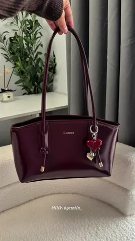 Warna Fav Maroon 😍🫶 #lunera #shoulderbag #taswanita #totebag 
