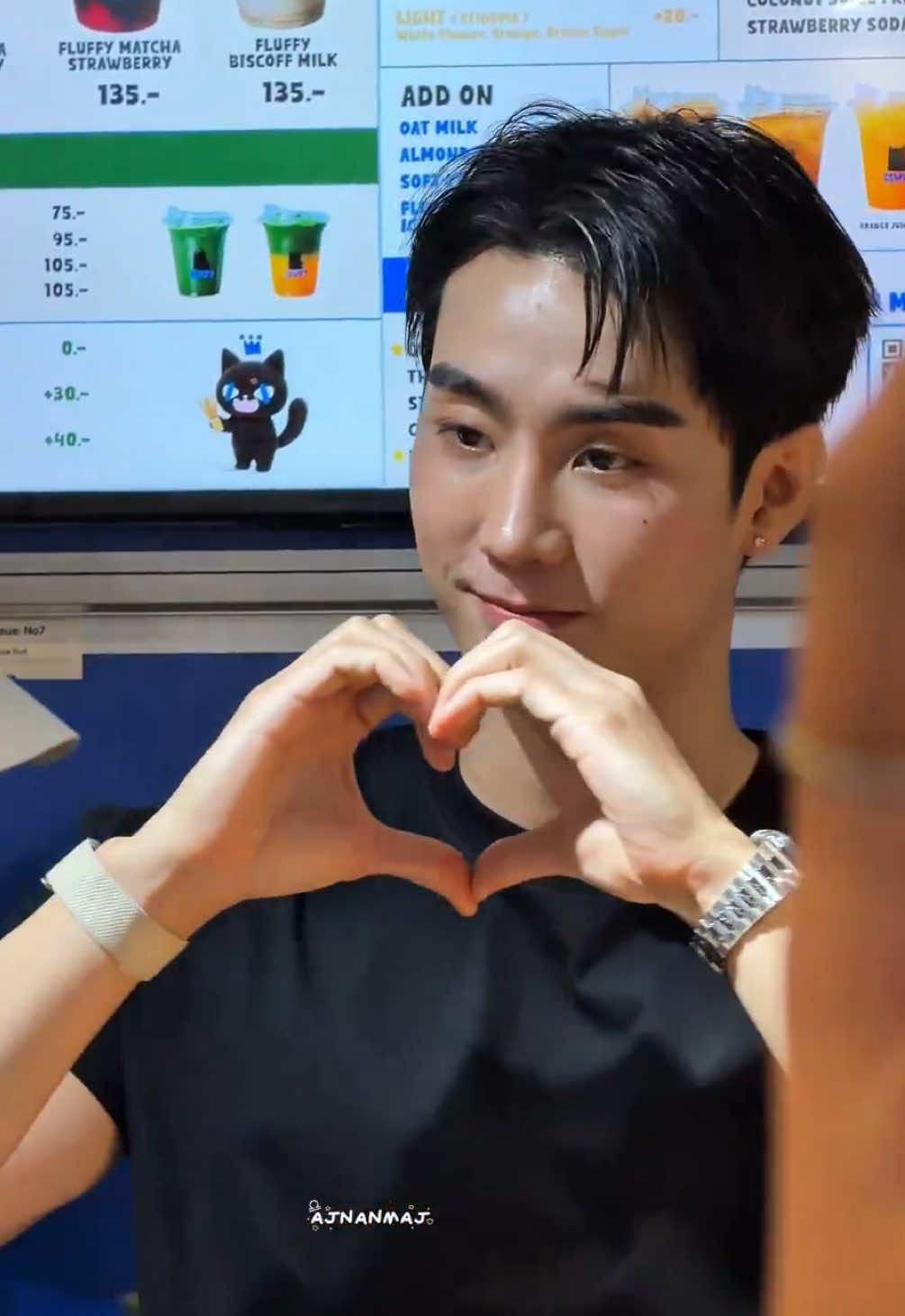 CEO หล่อจังเลยค่ะ 🫶🤍 #fforce_ @fforcejs 