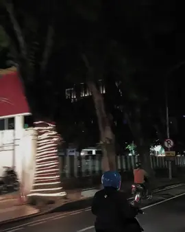 Sejak mengenalmu, perjuangan ini bukan lagi tentang mencari. Tetapi tentang memantaskan diri.