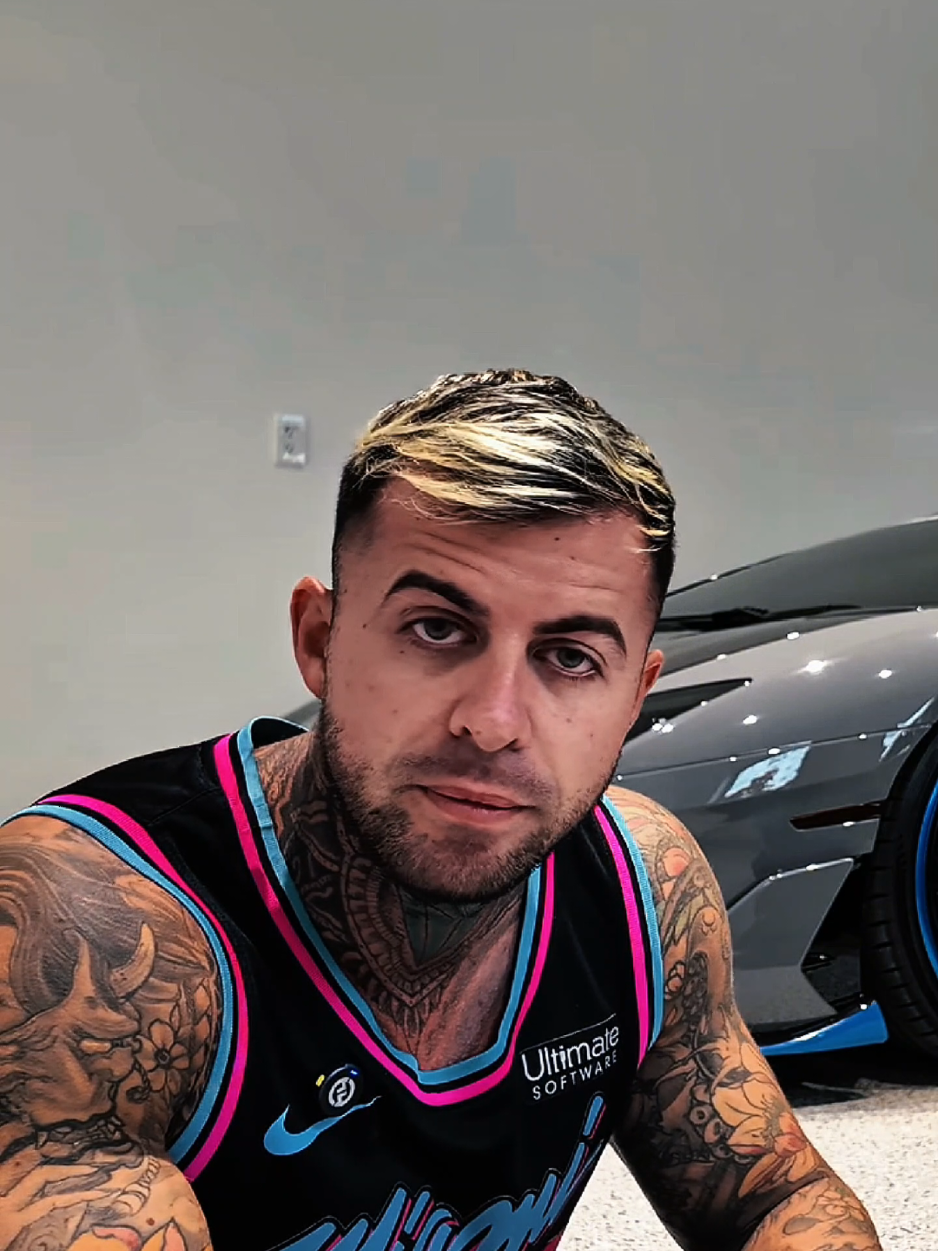 “Las cosas son difíciles por algo. Si fuera fácil, todo el mundo las tendría. La dificultad es el filtro que separa a los que sueñan de los que realmente avanzan.” ⚡️🔥