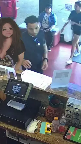 Advertencia yo no lo conozco   #LaCorroncha #humor #viraltiktok #flyp #LO_ÚLTIMO 