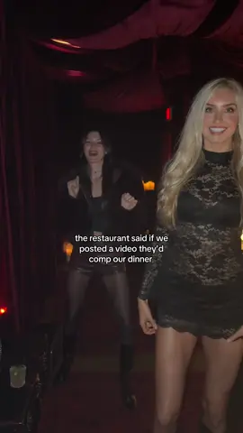 Serena and Blair goin crazyyyyy, anyways eat at Déjà vu @Bella Banos 