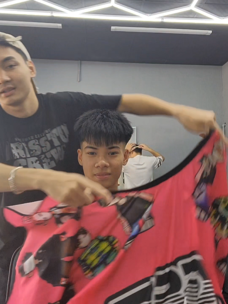 khách với chả khứa