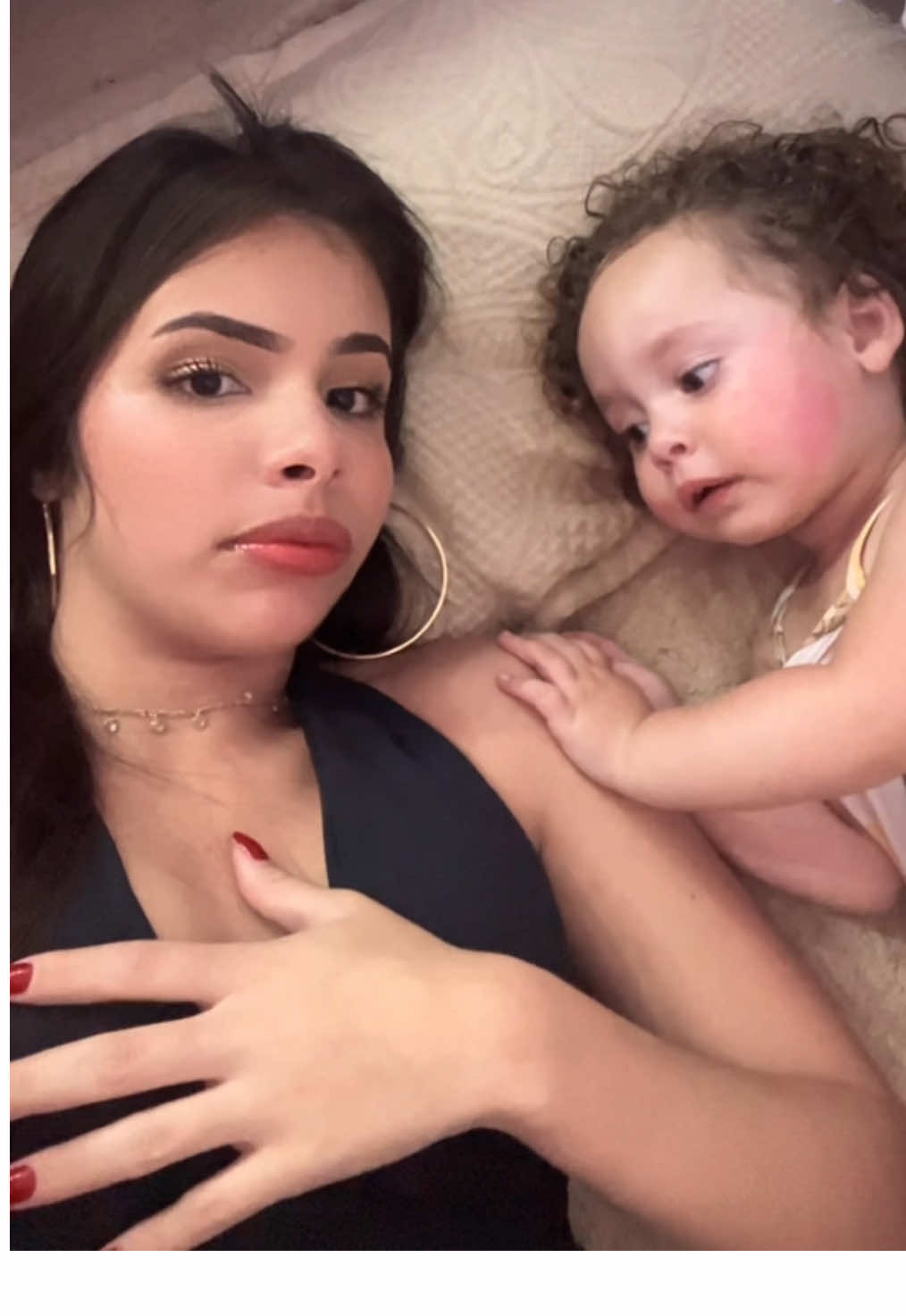 Foi convincente?  . . . #sobrinhos #tia #lunninha #tiaesobrinha #thalitaelunna 