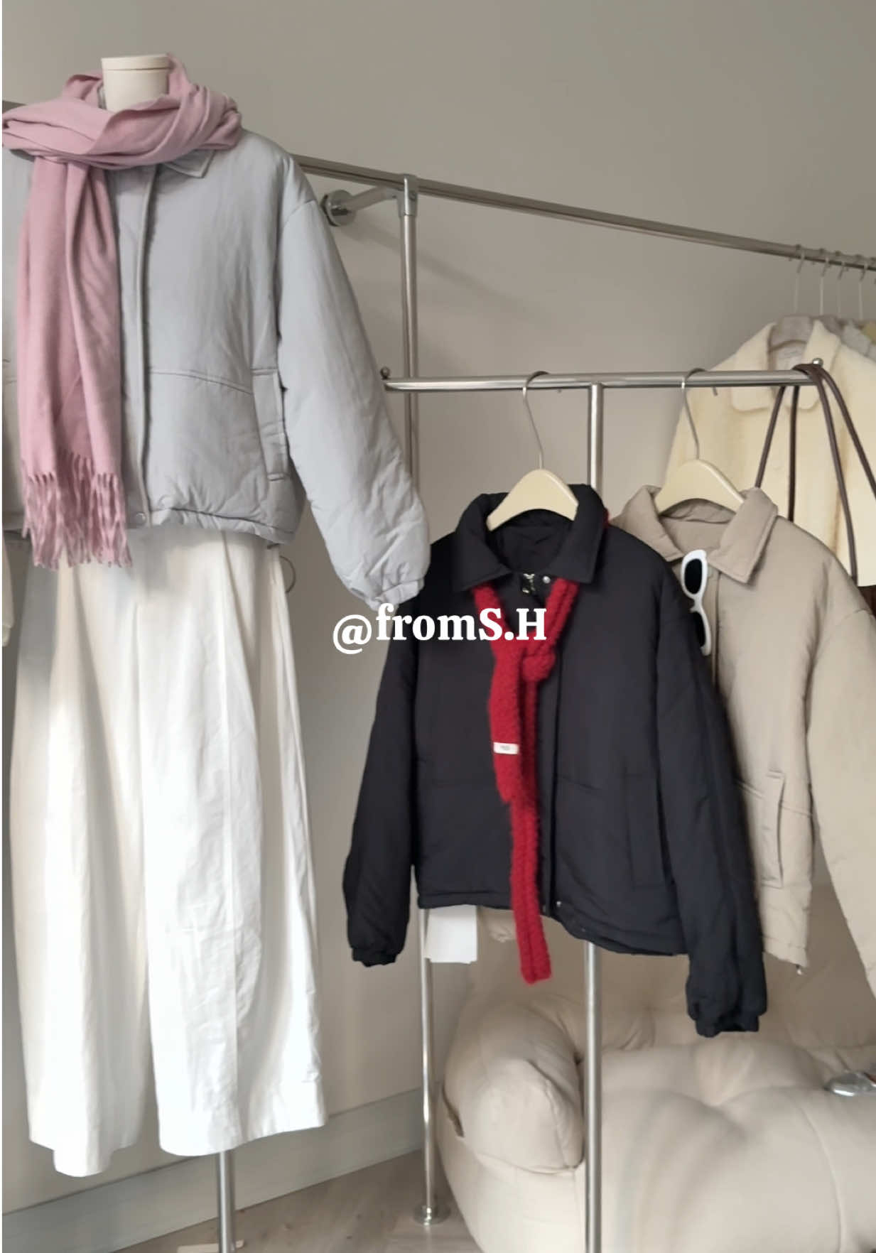 E cần mùa lạnh, mùa lạnh đến với e đi🤣. E sẵn sàng khoác xinh đón mùa lạnh cho sỉ yêu rùi ạ. Tìm e ở bio nhaaaaa. #sinhhienninhhiep #sinhhien #choninhhiep #fromsh #xuhuong 