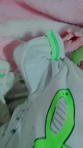 #الايد_الايد_شوكليتة🍯_والفم_فديته🤤💛🧸 