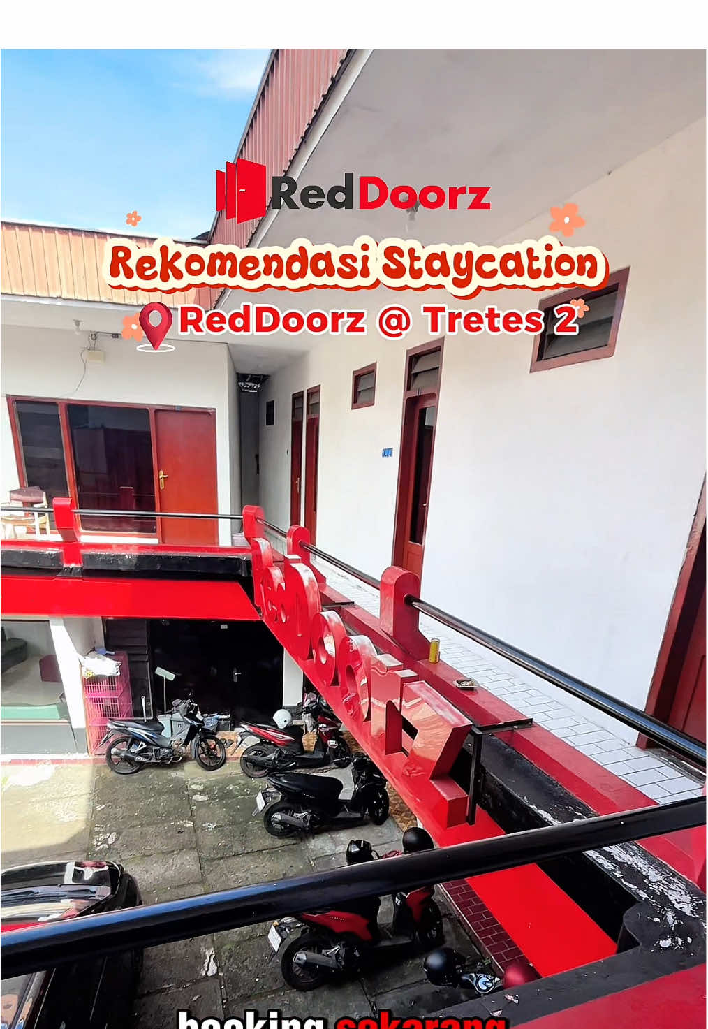 Lagi ke Prigen ? Kamu wajib deh mampir ke restaurant yang masih 1 lokasi sama Cimory ini. Cukup makan disini tanpa masuk ke wisata Cimory nya, kamu bisa menikmati view pagunungan yang cantik ini 😍 Gak lama dari sini, kamu bisa staycation di RedDoorz @ Tretes 2 loh, dengan harga yang affordable kalau booking nya lewat aplikasi RedDoorz lalu menggunakan kode “YUKNGINEP” kamu bakal dapat promo menarik nihh ✨ @RedDoorz Indonesia  #REDTRAVELERS #bukasemuapintu #RedDoorz #liburanseru #fyp 