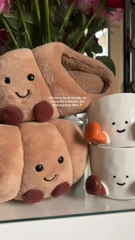 Jelly cat inspired items perfect stocking fillers. Now on sale, secure yours now before Christmas!! #jellycat #jellycatcollection #jellycathaul #christmasgiftidea #stockingfillers 