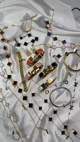 Shine now, pay later with our #klarna option 🩷✨ #schmuck #sieraden #viral #gold 